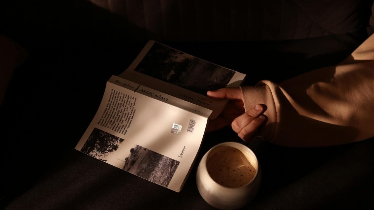 3 Unrelated Stories About AI & Writing Tell The Same Story via @sejournal, @gregjarboe
