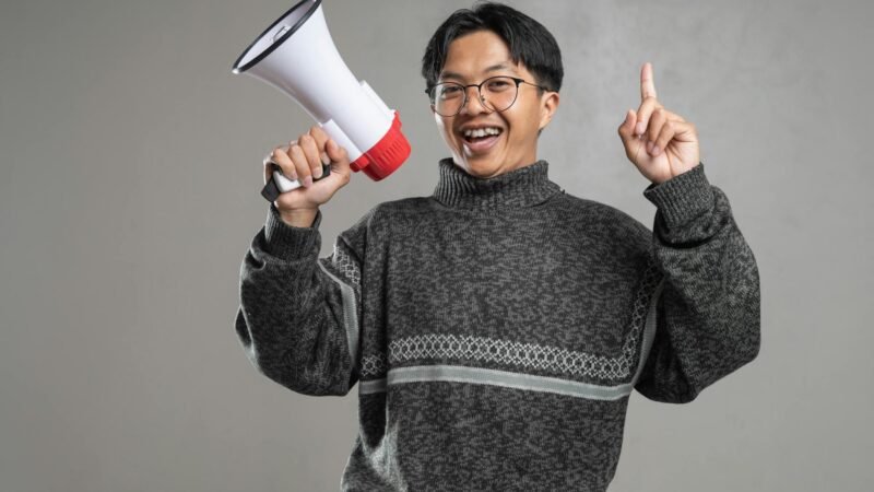 An AI announcer mispronounced and skipped names during a graduation