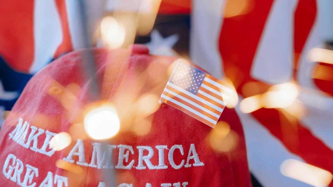 Does Trump Mobile know how many stripes are on the American flag?