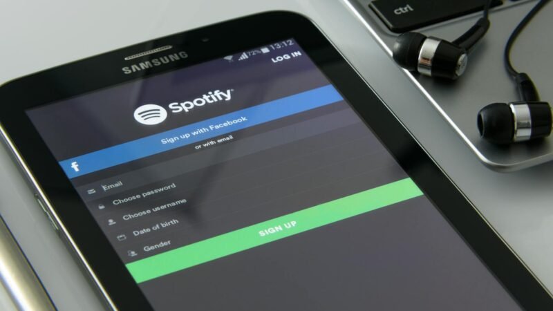 Spotify Adds AI Q&A, Personalized Podcast Generation