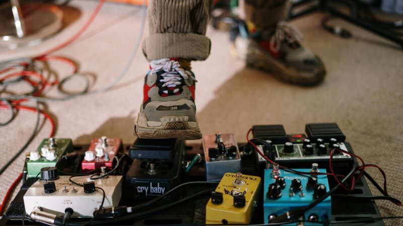 This AI guitar pedal let me roll my own effects