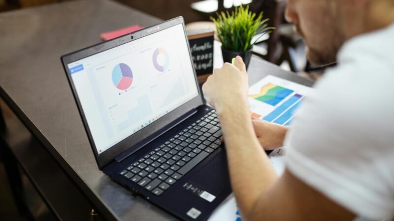 Entry-Level Jobs See 16% Decline Post-Generative AI Adoption