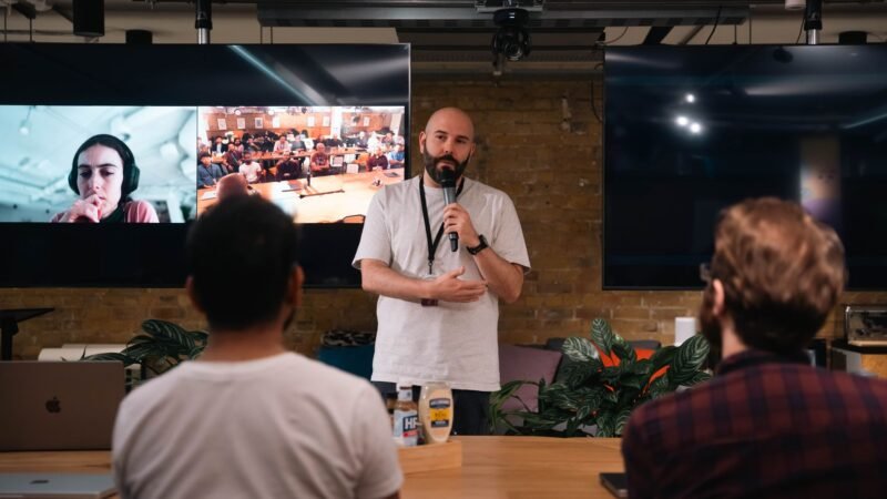 Mira Murati Returns: Thinking Machines Lab Exits Stealth After 18 Months